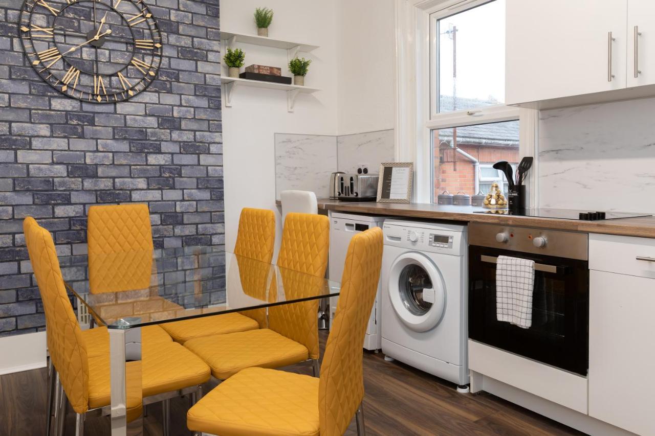 Spacious Apartment With Free Parking Weymouth Zewnętrze zdjęcie