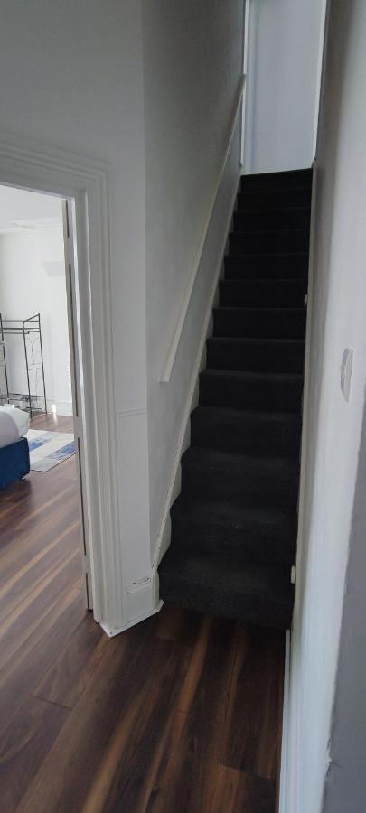 Spacious Apartment With Free Parking Weymouth Zewnętrze zdjęcie